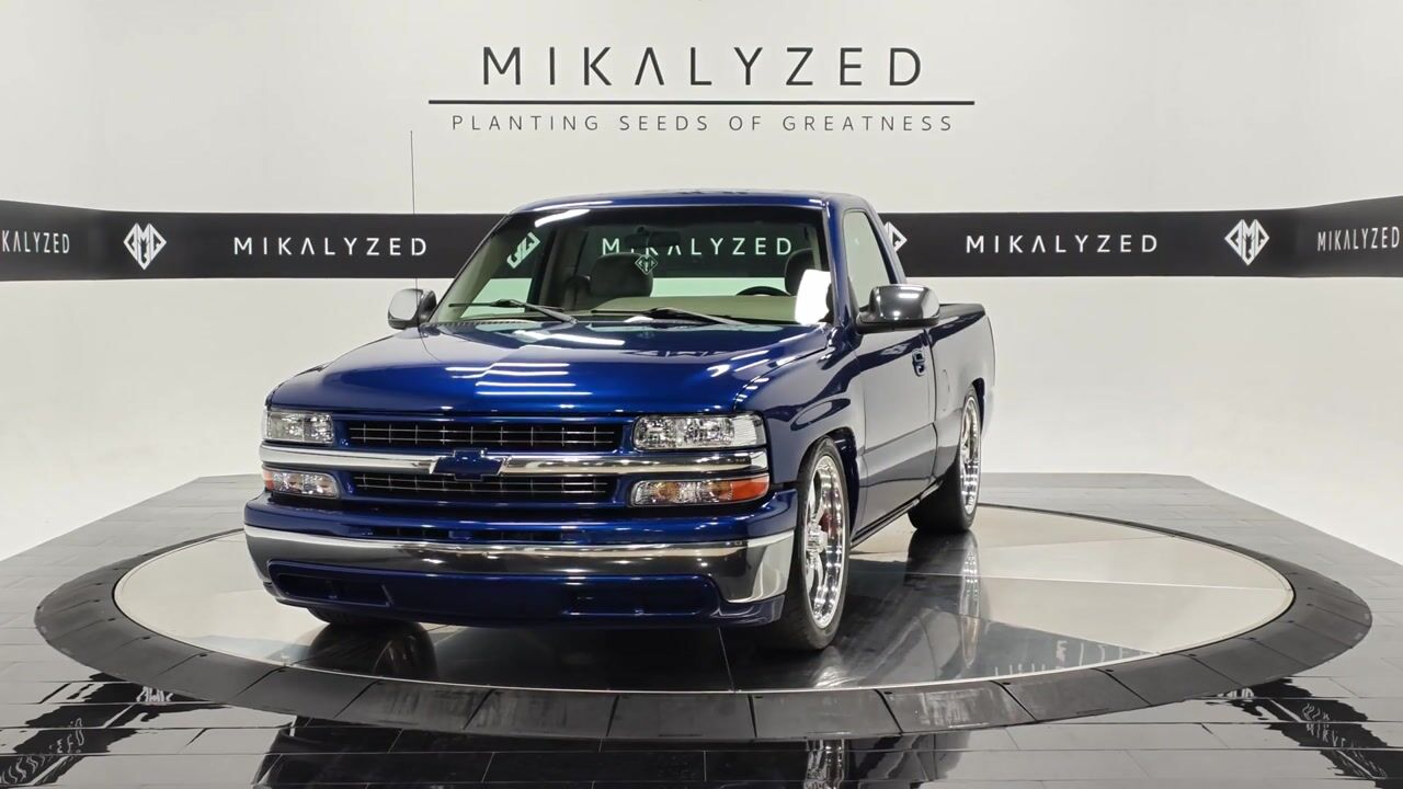 2001 Chevrolet Silverado 1500 Regular Cab walkaround