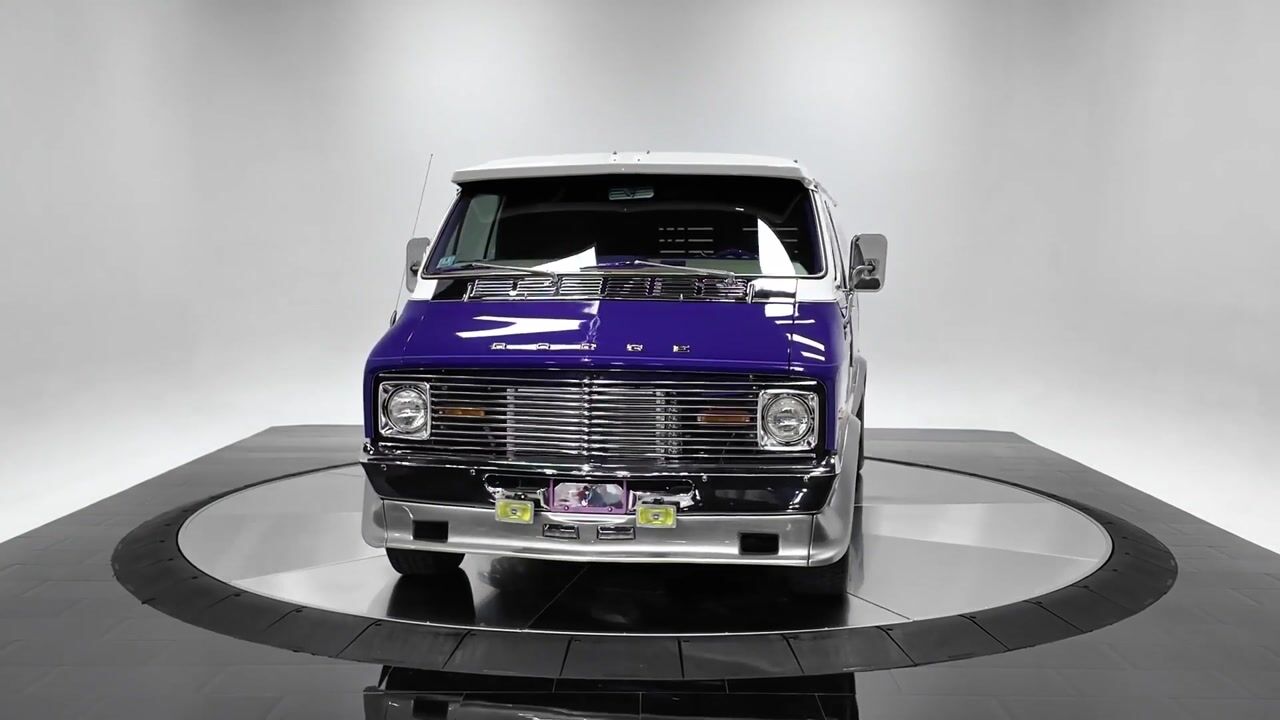 1975 Dodge Tradesman 200 walkaround